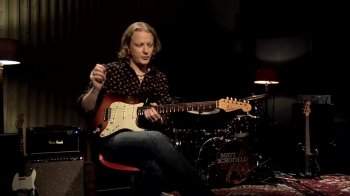 Hal Leonard - Matt Schofield's Blues Guitar Artistry (DVD Rip) screenshot
