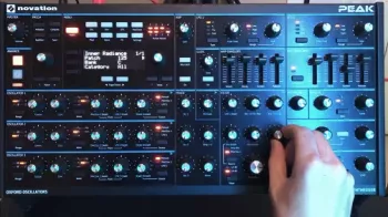 Mike Lewis Novation Peak Presets screenshot